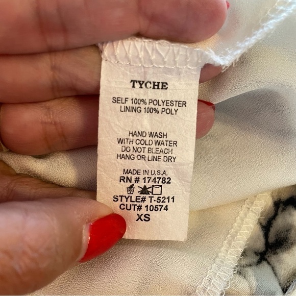 Vici Black White Snake Pattern Racerback Tank Size XS - Picture 5 of 7